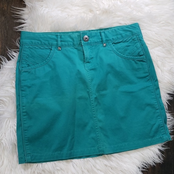 Athleta Dresses & Skirts - Athleta Kaleidoscope Skirt in Fiji Green